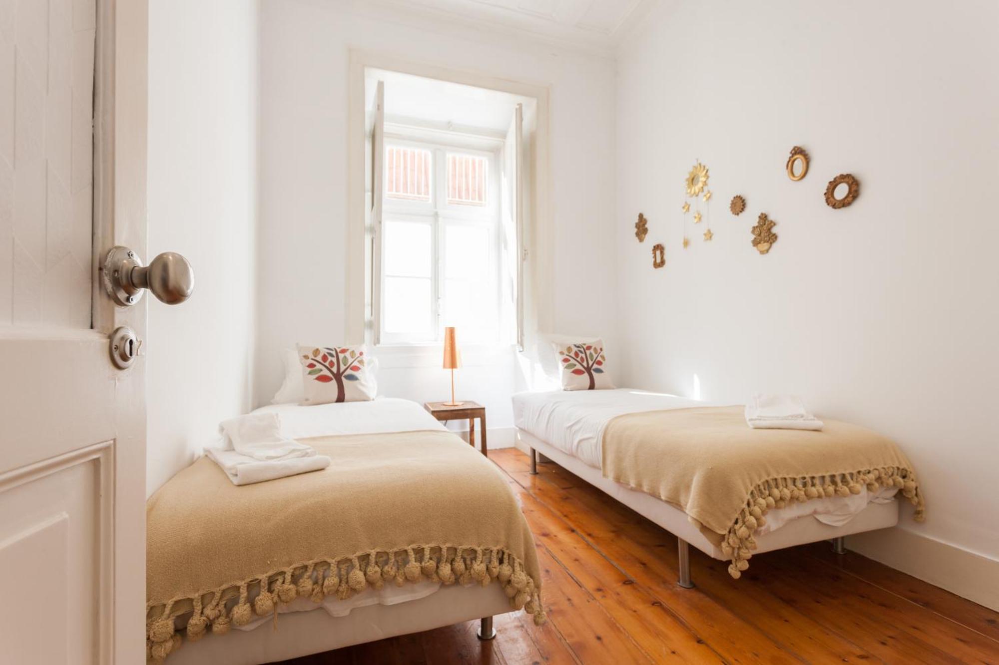 Tejo Vintage Three-Bedroom Apartment - By Lu Holidays Lisboa Exterior foto